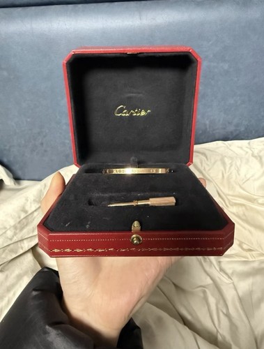 Cartier love bracelet - cartier,