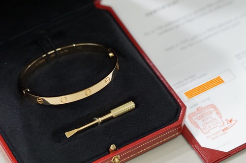 Cartier classic love - cartier,