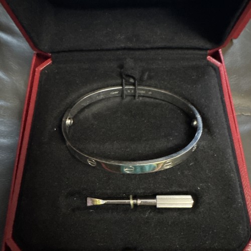 Cartier love bangle 18k - ,