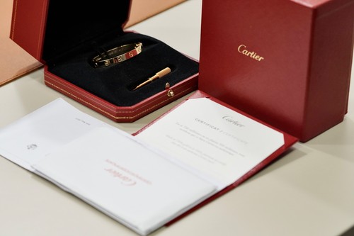 Cartier classic love bracelet - classic,