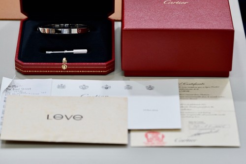 Cartier classic love bracelet - classic,
